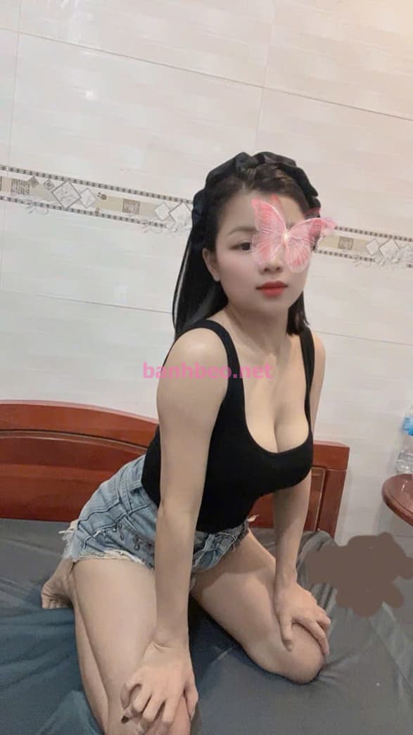 Reup ❤️ Ngọc Anh ❤️ nhỏ nhắn, xinh,ngoan chiều khách hơn chiều gấu - 0984051746