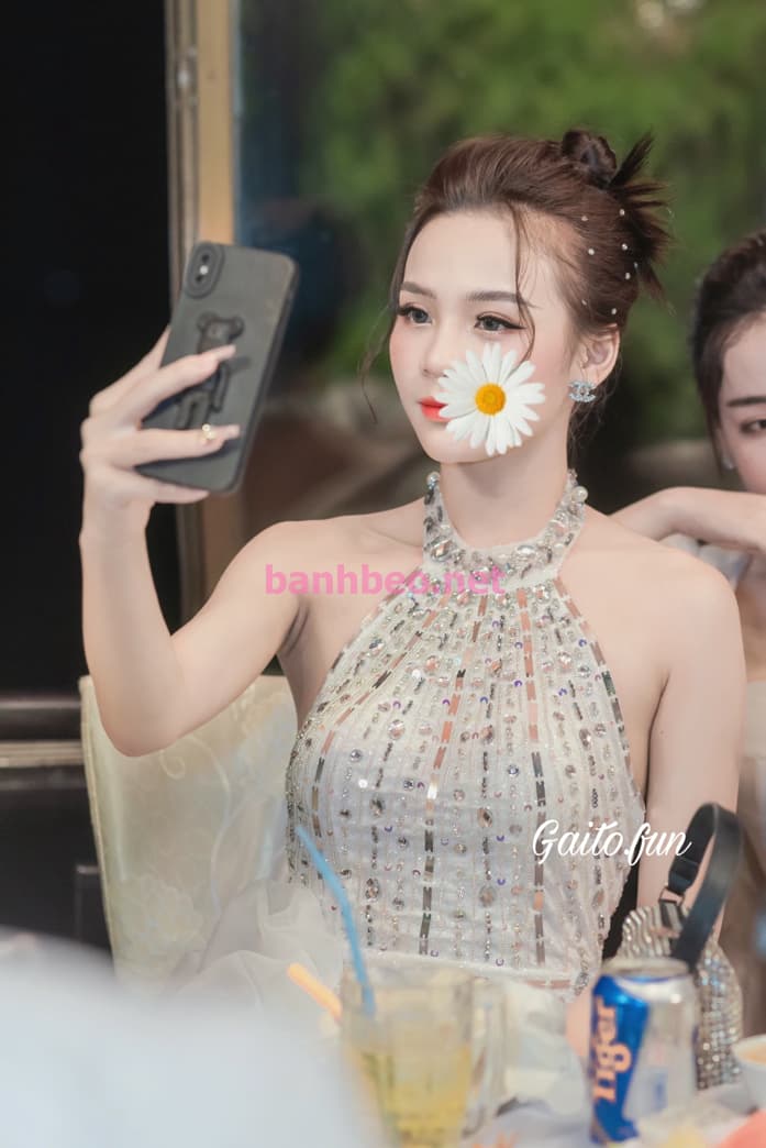 🔥 Reup SURI BABY - Hot girl 2K5: Mặt xinh, body nóng chảy!