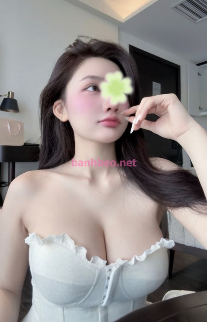 THUY THỦY - XINH ĐẸP - QUYẾN RŨ - NHIỆT TÌNH - GÁI DÂM XINH NGON NGOAN