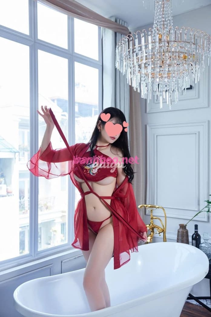 Xịn ✔ Tiểu Vy ❤️ Mới mất trinh - Em teen baby cực phẩm ngon đến phát cuồng