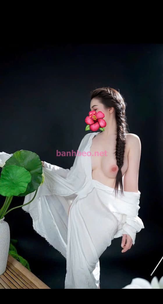 Tiểu Ngọc 2k1 - Body Sexxy Gợi Tình Vú To