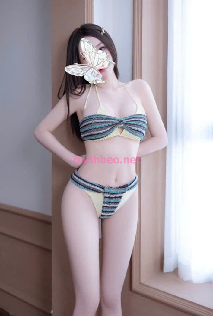 Thanh Nhi e gái miền tây ngọt ngào duyên dáng