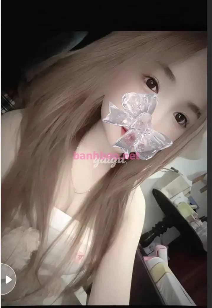 Bé Min- cô bé tuổi hổng thơ ngây