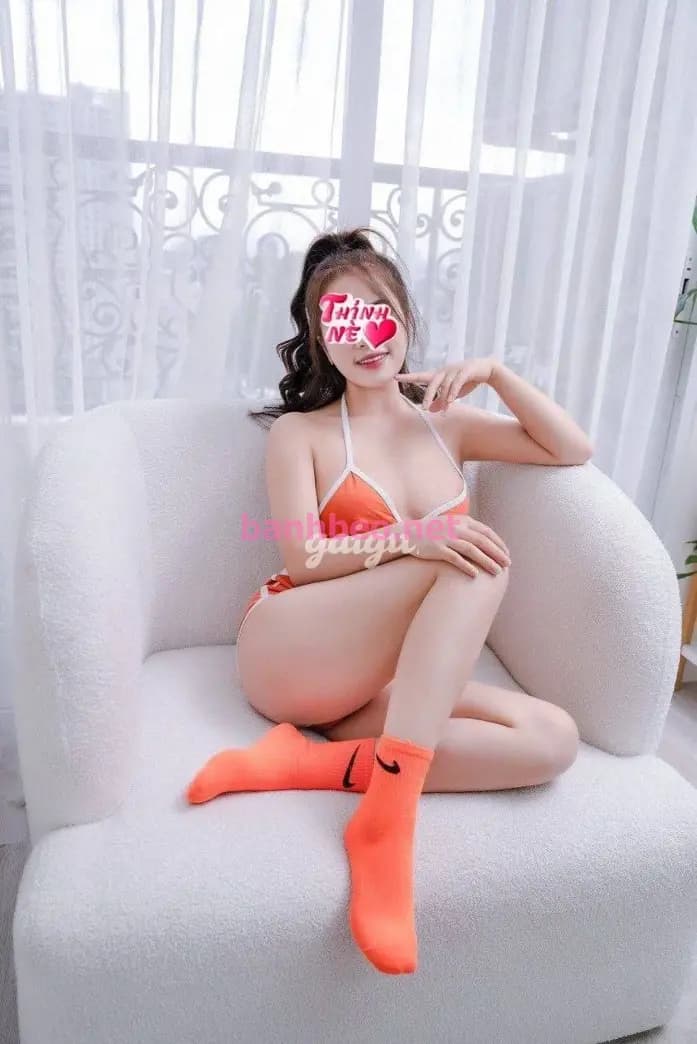 HẢI YẾN GÁI XINH ĐẸP YÊU NGAY TỪ CÁI NHÌN