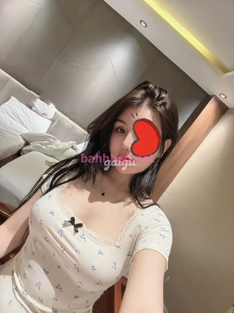 Linh Đan - ảnh mộc  hàng đại gia Girl xinh lung linh
